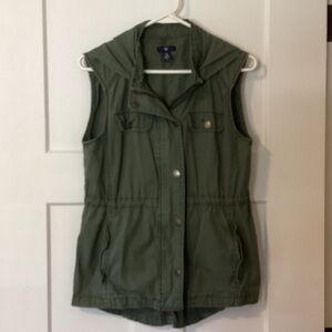 GAP Olive Green Sleeveless Vest
